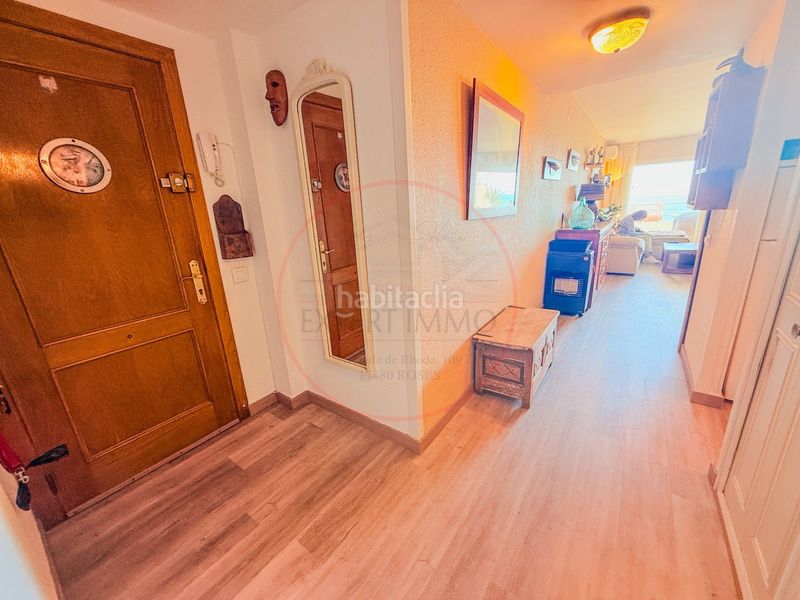 Foto a1273aa9-25f5-405e-a39b-47b2b9286cd2. Apartament amb calefacció aparcament a Santa Margarida Roses