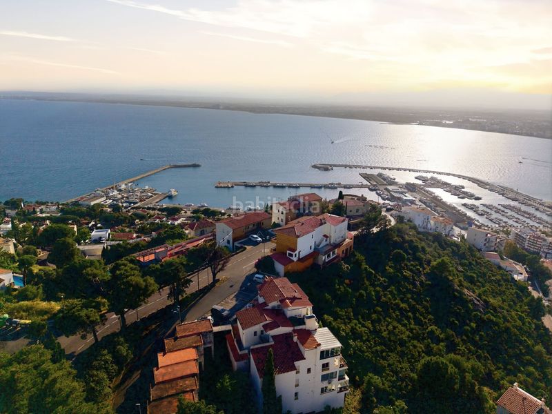 Foto b9efce45-e811-4dba-9eea-5769f8195212. Casa adosada magnífica casa adosada con vistas panorámicas al mar en puig rom en Roses