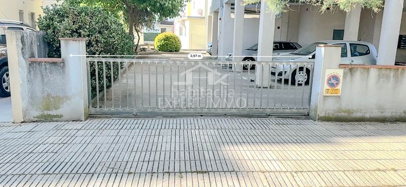 Foto 66b32fe2-43d6-46df-975f-be7890a94e39. Aparcament cotxe a Salatar Roses