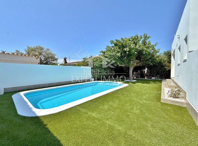 Foto 4eec058e-22d0-490b-a036-2d07318fa5f9. Casa amb calefacció piscina a Nord Roses