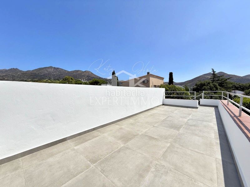 Foto 67e8b463-8df2-42ba-800f-d128e4425e49. Casa amb calefacció piscina a Nord Roses