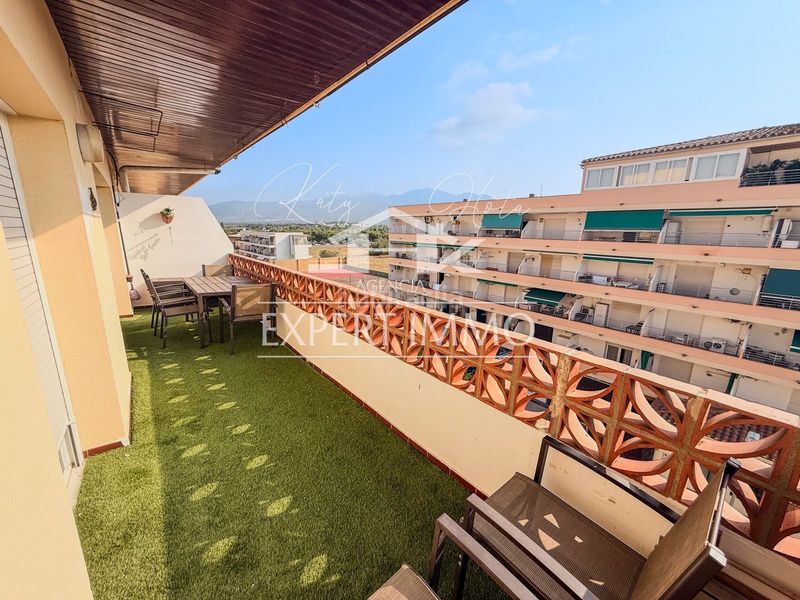 Foto 5c451f6d-46c1-4a76-9e29-a93886075852. Apartament a de la platja 43 a Santa Margarida Roses