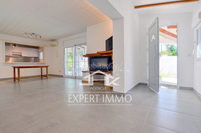 Foto 2f486da7-f48c-4488-9248-7c0a1f31b739. Casa amb calefacció aparcament a Montgrí Empuriabrava