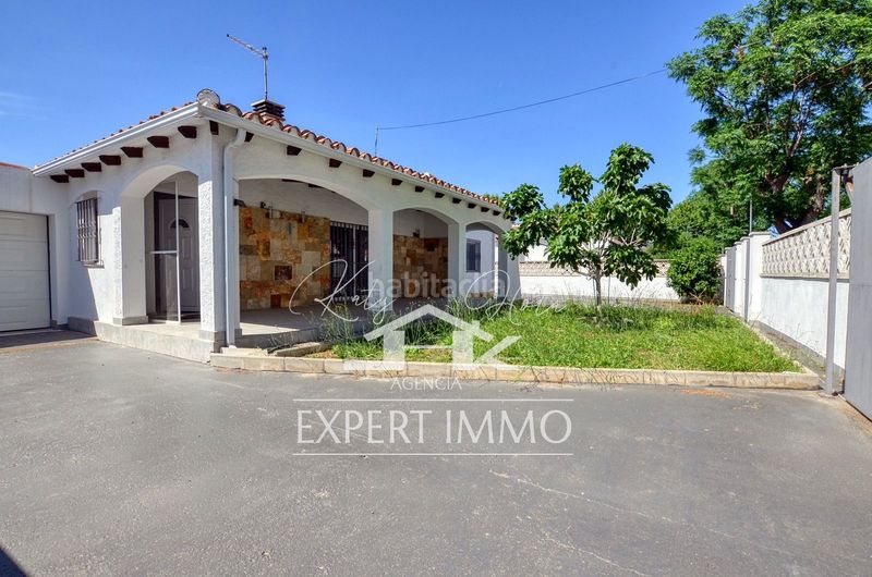 Foto f500eef9-f031-42a5-aac0-994ba1a3bbec. Casa amb calefacció aparcament a Montgrí Empuriabrava