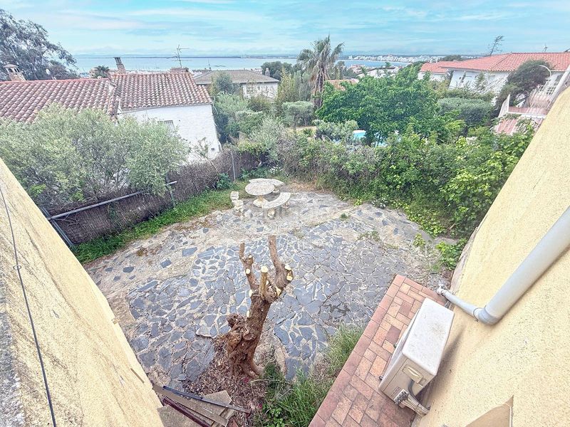Foto a868ec51-29b6-4987-9875-ab7ebcaafbd3. Casa amb calefacció aparcament a Els Grecs-Mas Oliva Roses