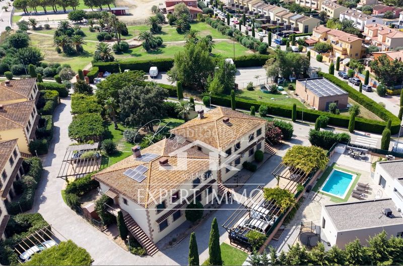 Foto 156c0d6b-5880-4911-936d-dd56030db1de. Apartament a figueres 10 a Torroella de Fluvià