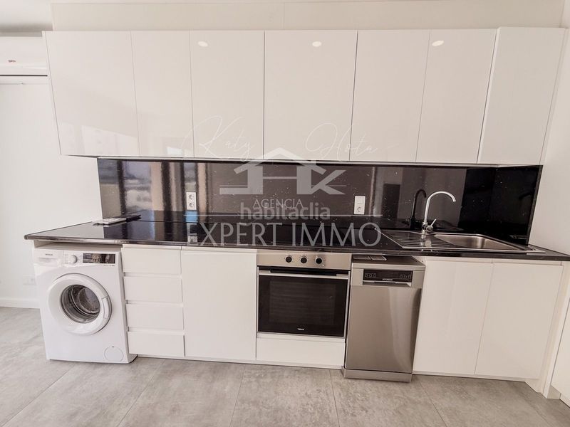 Foto df2cc8bc-ebdc-4007-a475-e153dd2b42d3. Apartament a de la punta llevant 12 a Santa Margarida Roses