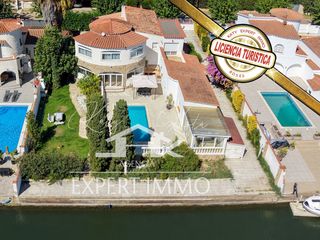 Casa a Falconera 36. Marina de excepción con amarre de 24m y licencia turística