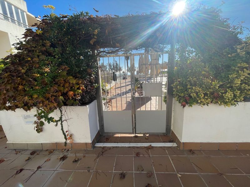 Foto 45ebcea1-73ab-44b9-b359-4fbce001ea55. Apartamento en bocana 8 apartamento , 2 habitaciones vistas al mar y licencia turística! en Roses