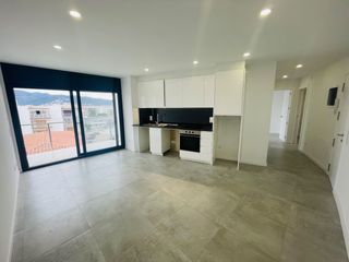 Ático en Punta llevant 12. En venta bonito apartamento en el último piso, residencia modern