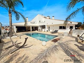 Casa  Ettenhein. Casa familiar de alto standing en castell dempries  costa brav