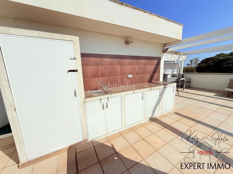 Foto 41983769-5f11-4718-88a4-9b4fccec3347. Dachwohnung mit heizung parking pool in Nord Roses