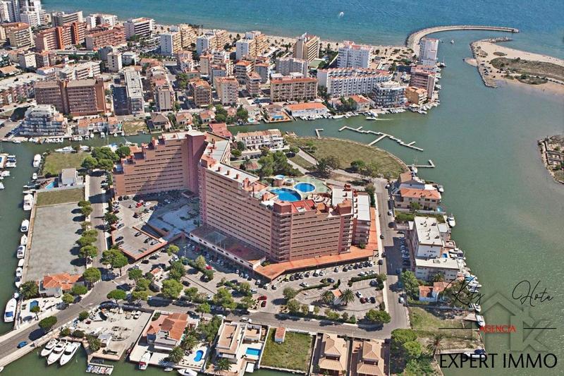 Foto e175e279-0fed-47d2-b713-fdd4ea60cbdd. Apartamento especial rentabilidad apartamento estudio independiente con licencia turística en Roses