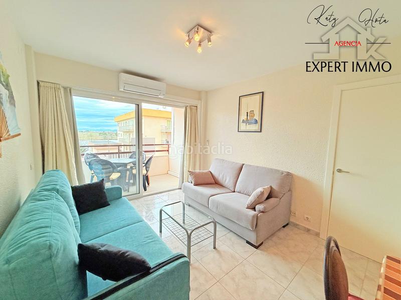 Foto f14bf2bc-fe71-49b4-ab46-07a09271fc1e. Apartamento especial rentabilidad apartamento estudio independiente con licencia turística en Roses