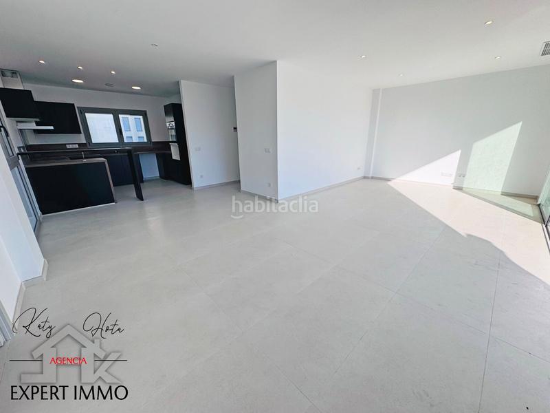 Foto ca330e53-1407-4074-81bd-0c4646d5ffe3. Apartamento en venta magnífico apartamento nuevo en residencia de alto standing en Roses