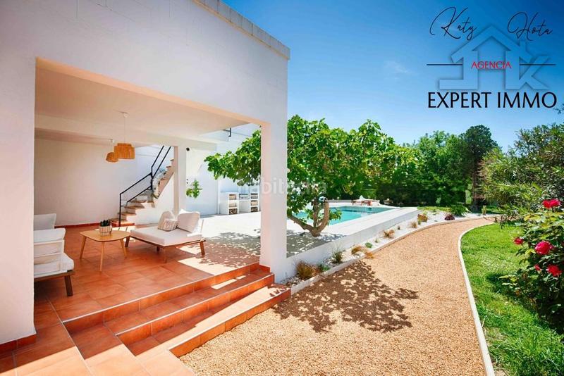Foto 486f6b7a-912e-4785-9f78-c7023dc62374. Casa à la venta villa con atraque , costa brava, barrio falconera en Empuriabrava