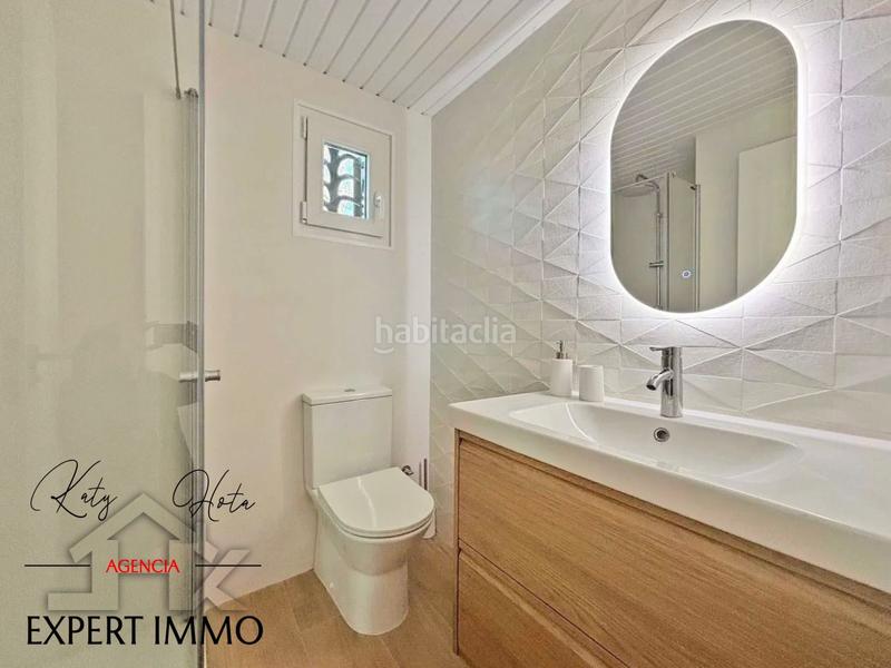 Foto 728a8891-dae3-49dc-8d17-787bb1edd9a4. Casa à la venta villa con atraque , costa brava, barrio falconera en Empuriabrava