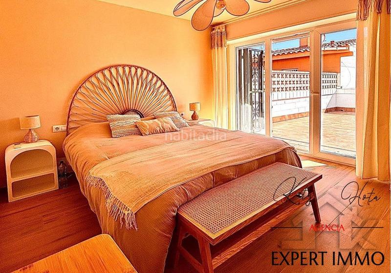 Foto 78cc66d4-d5a5-4f1a-bed1-ac179c8ebbaf. Casa à la venta villa con atraque , costa brava, barrio falconera en Empuriabrava