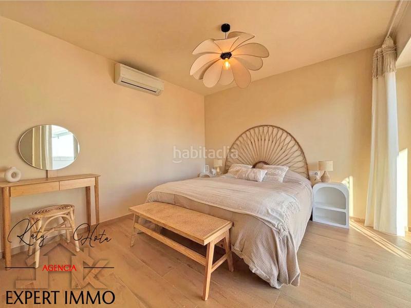 Foto fbd7e4c1-a46d-4641-9254-987341b62ad6. Casa à la venta villa con atraque , costa brava, barrio falconera en Empuriabrava