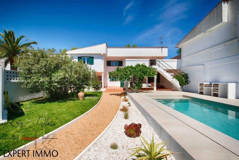 Foto 21cad8f4-90e1-4bfd-a2df-d1799fcba9e9. Casa amb calefacció piscina a Cap Ras - Creus - Falconera Empuriabrava