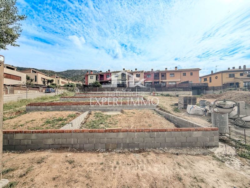 Foto 1f7c1cf6-9c1c-46cf-bd16-747dfc2f9768. Casa adossada amb calefacció a Palau-saverdera