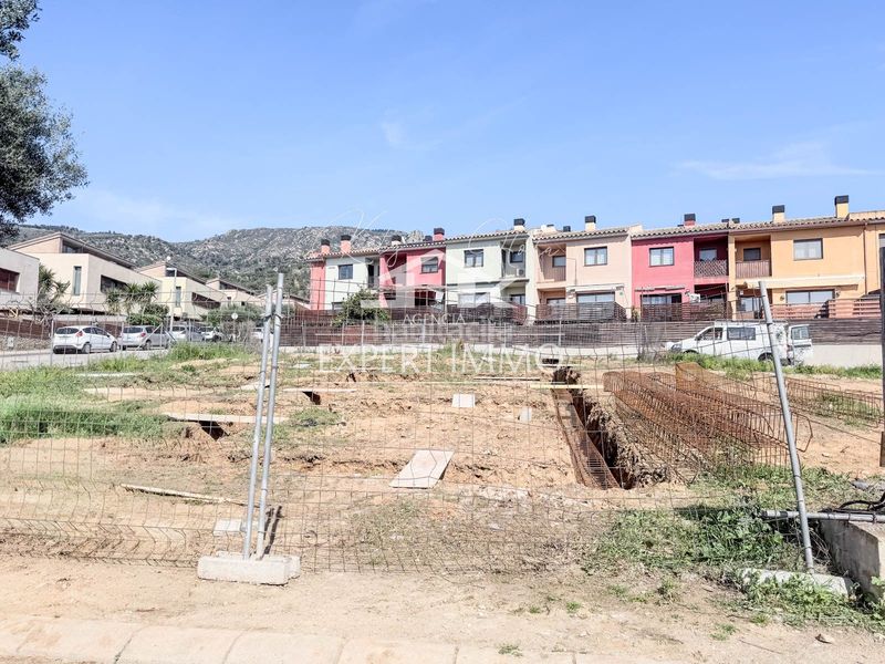 Foto cad559c3-740e-41f9-8426-01c5e32ed093. Casa adossada amb calefacció a Palau-saverdera