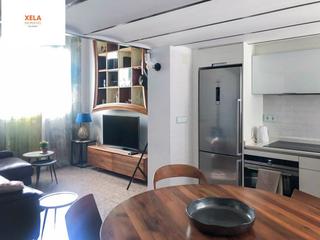 Oficina  Avenida diagonal. Vila de gracia  estudio diseñado como vivienda