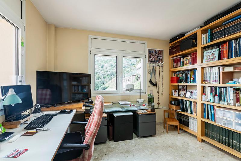 Foto 65ba0e0b-e624-4d8d-9464-1d61ff3b3c30. Casa con riscaldamento parcheggio piscina in Mas Ram Badalona