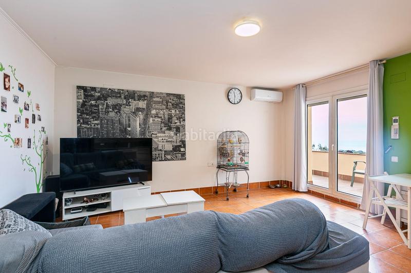 Foto c3e7d4d8-3107-4cf6-8f8d-902c6e71528c. Casa con riscaldamento parcheggio piscina in Mas Ram Badalona