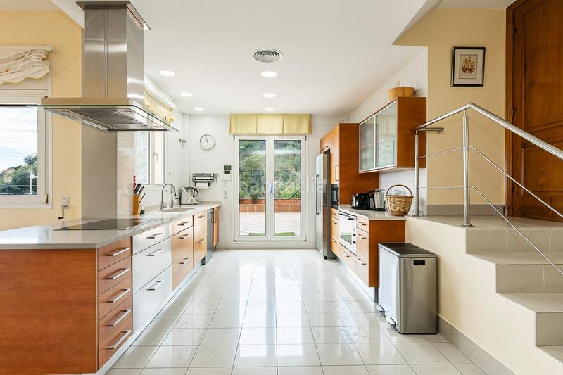 Foto dc202de5-a10d-4cd8-ba4a-524700389cd8. Casa con riscaldamento parcheggio piscina in Mas Ram Badalona