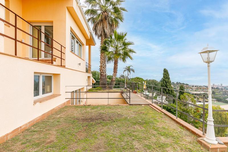 Foto b5834381-e3e8-4933-be8c-2d6d5c3d2e12. Maison avec chauffage parking piscine dans Mas Ram Badalona