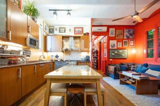 Etagenwohnung in Poblenou. El poblenou  modernismo y encanto