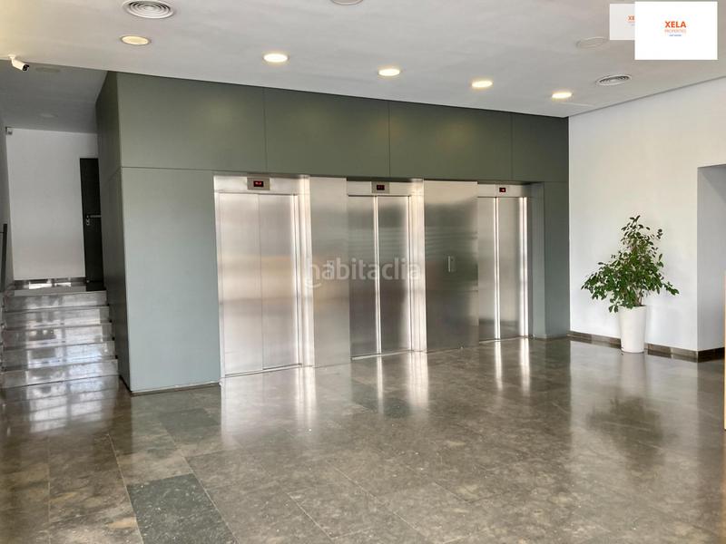 Foto 080a4a94-feb6-4aaa-ae8f-15c3b9b58498. Lloguer oficina a calle del doctor trueta 183 a Poblenou Barcelona