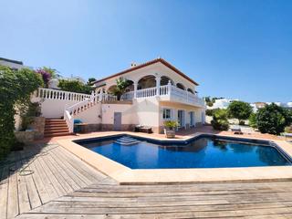 House in Casco Urbano