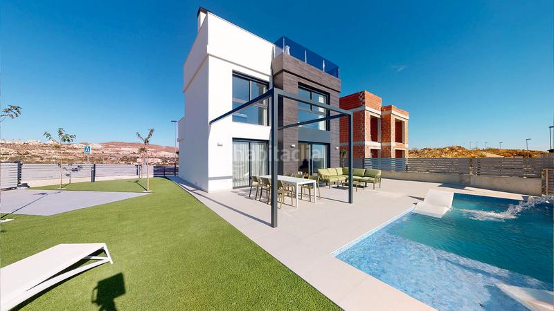 Foto 8f209537-f93b-426d-881c-e51d7d623037. Casa en Bonalba-Cotoveta Mutxamel