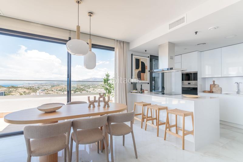Foto c4616703-63aa-424a-9ce3-da15668f9f17. Apartamento en Playa Poniente Benidorm