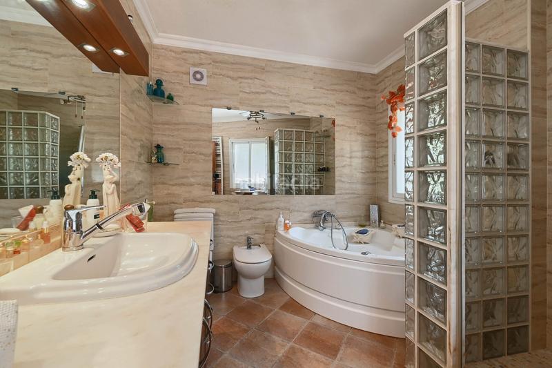 Foto cc14c448-5921-4137-ae04-90bca371a74e. Maison dans Pinar de Advocat-Cometa Moraira