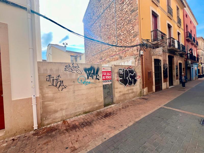 Foto bc6b0670-cdf1-4952-b31b-a5e8adbbb368. Terreno residencial en Centro Urbano Dénia