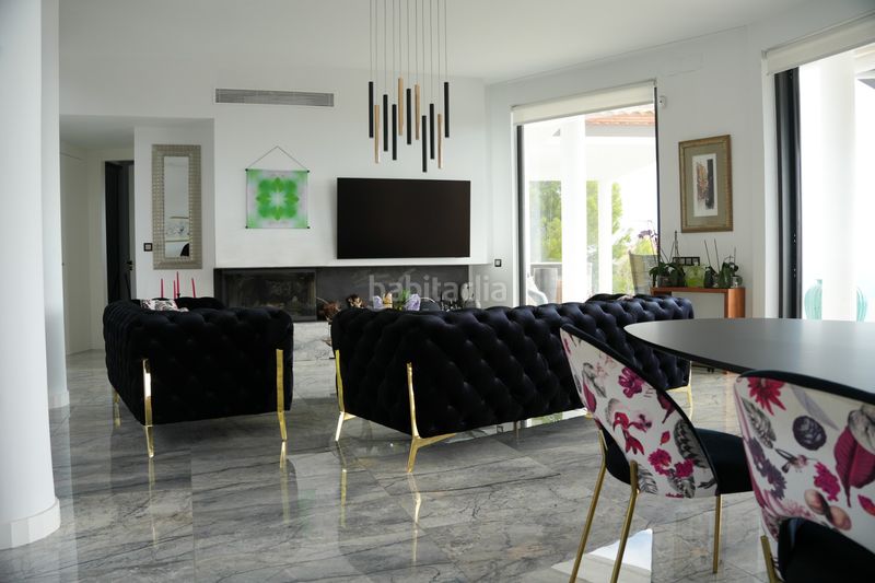 Foto cee8dba4-7dae-417b-bb73-e051e0b7d11a. Casa amb aparcament a Altea ciudad Altea