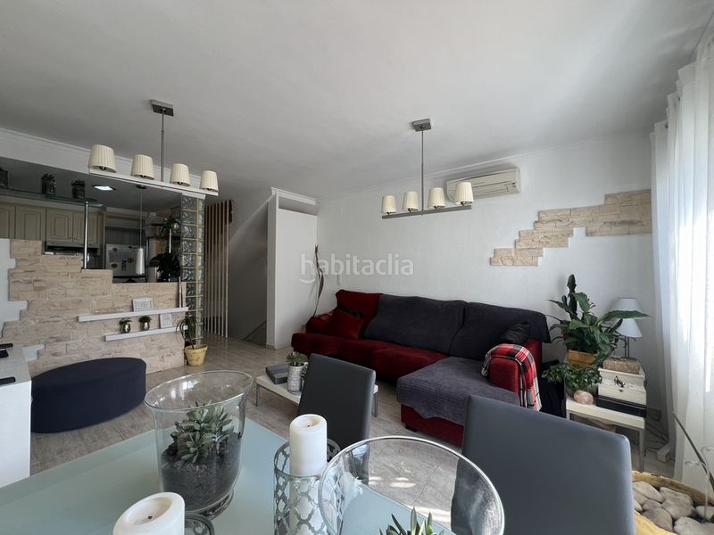 Foto fd599a07-5bf1-4d90-a633-67eeb6116c3f. Casa adossada amb aparcament a Centro Urbano Dénia