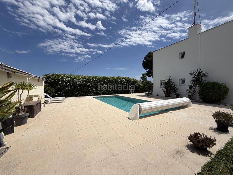 Foto 0835fceb-cb78-4c2e-831f-6f1bc7a32a06. Casa amb aparcament a Pueblo Calp