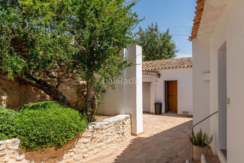 Foto e2f5aa99-d366-44f6-b93e-5a6c963d8690. Casa a La Fustera Benissa