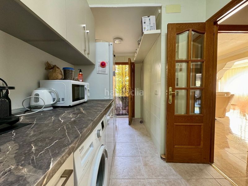 Foto bdc71e27-871b-4c2e-b3c8-4d372c9b6796. Casa amb aparcament a Centro Urbano Dénia