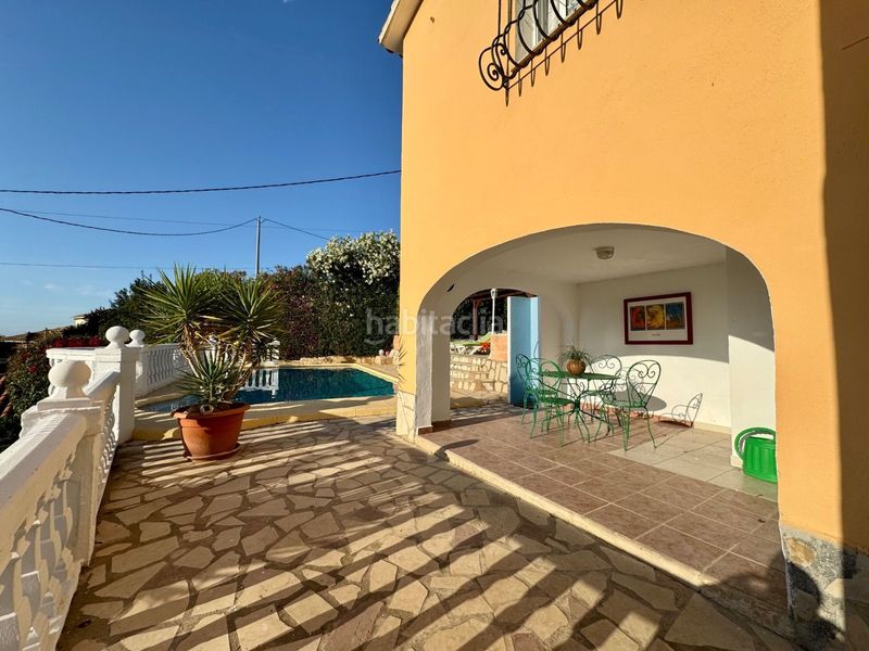 Foto d6e9eb33-733a-4b34-a4f0-9dce55224bd6. Casa amb aparcament a Centro Urbano Dénia