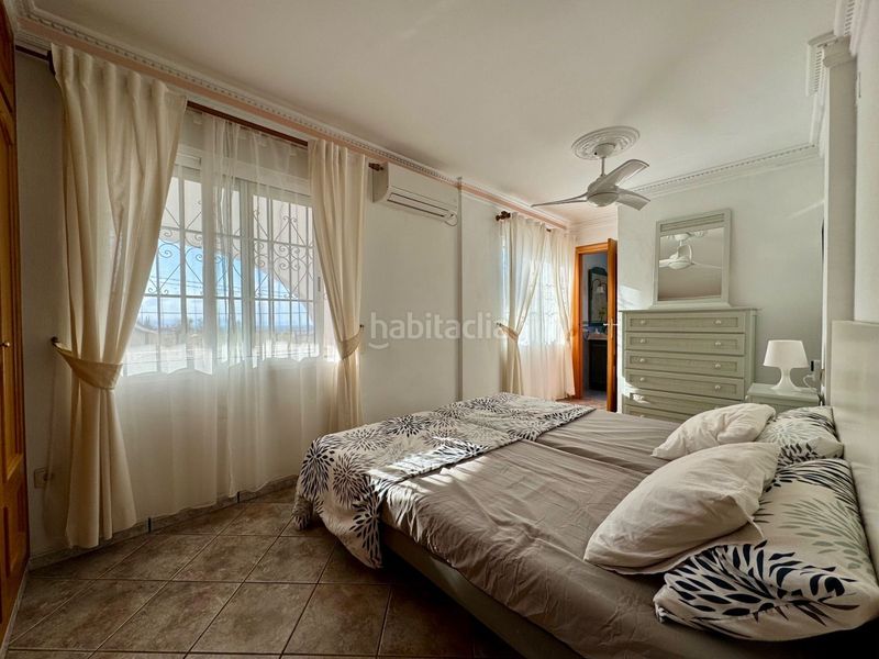Foto f47ea0a9-1c9b-44f7-8645-4b6196b24166. Casa amb aparcament a Centro Urbano Dénia