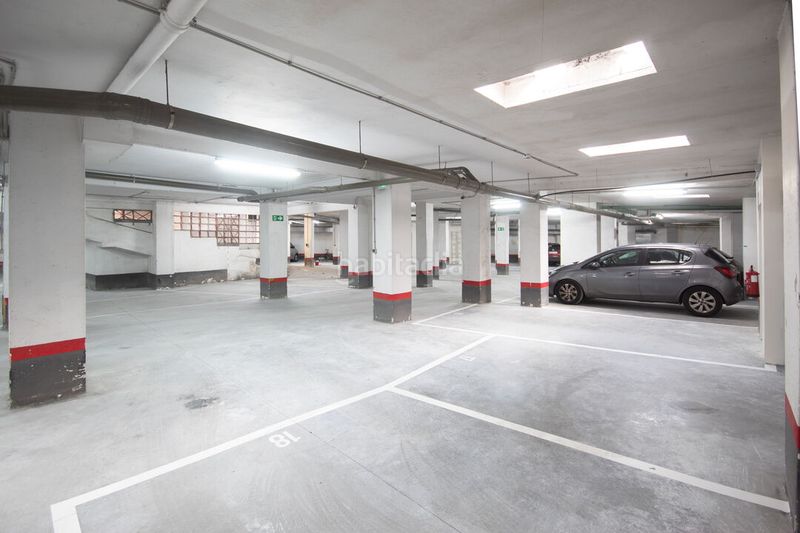 Foto 349235e6-8bdc-4626-9168-458ebc9907a7. Aparcament cotxe a Riazor - Visma Coruña (A)