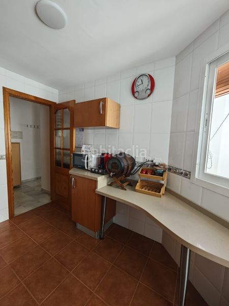 Foto 542a9578-84f3-47d0-9f47-30e810d5bc2e. Àtic a calle azucarera 15 a Paseo Marítimo de Levante Torre del Mar