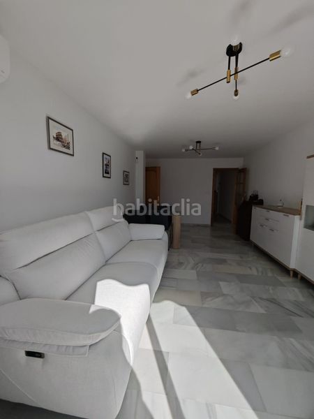 Foto 6e2de8e2-b0c2-4cd2-8e72-1845c4d09a02. Àtic a calle azucarera 15 a Paseo Marítimo de Levante Torre del Mar