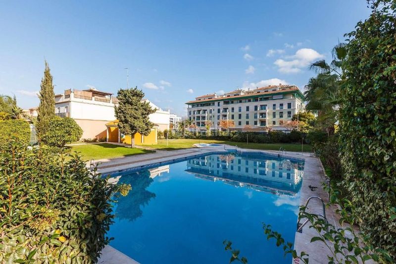 Foto a14b110e-8de8-4685-94f0-852a4f831abc. Àtic a calle azucarera 15 a Paseo Marítimo de Levante Torre del Mar