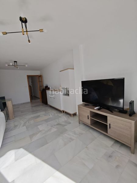 Foto c2c8fa5c-9345-49c6-a70e-754229d72a24. Àtic a calle azucarera 15 a Paseo Marítimo de Levante Torre del Mar